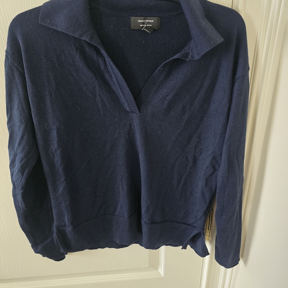Banana Republic Deep Blue V-Neck Sweater‎